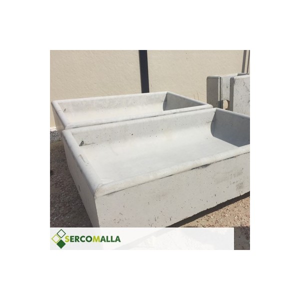 Comedero Vacuno Cuadrado de Hormigón